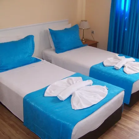 ゲストハウス Kusadasi Guest House 2*