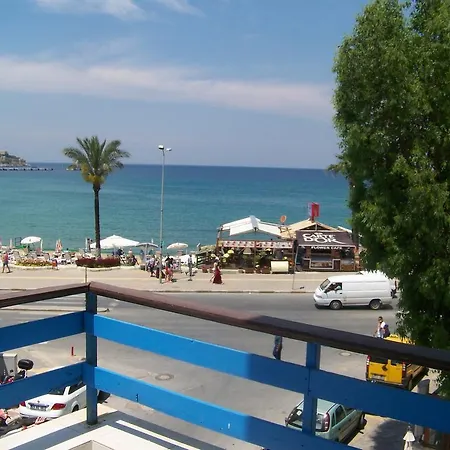 ゲストハウス Kusadasi Guest House クシャダス
