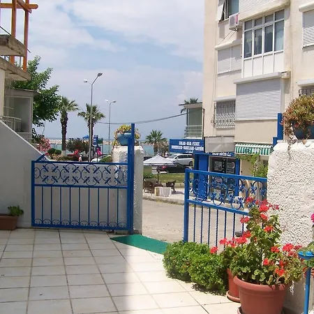 Kusadasi Guest House ゲストハウス